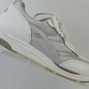 SAS Tour Womens White Comfort Sneaker 8.5 S